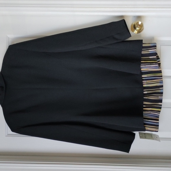 Two piece suit - Picture 2 of 5